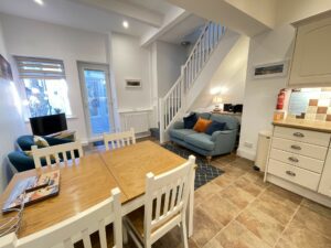 42) Lower Seaview - gallery preview image 3