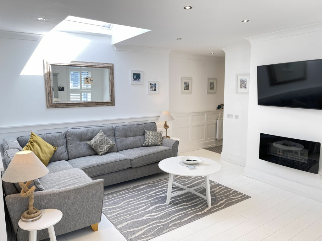 4 Hazelbury House